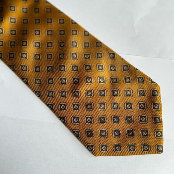 NWT Brooks Brothers Gold Blue Geometric Pattern Silk Tie USA Made - Picture 2 of 5